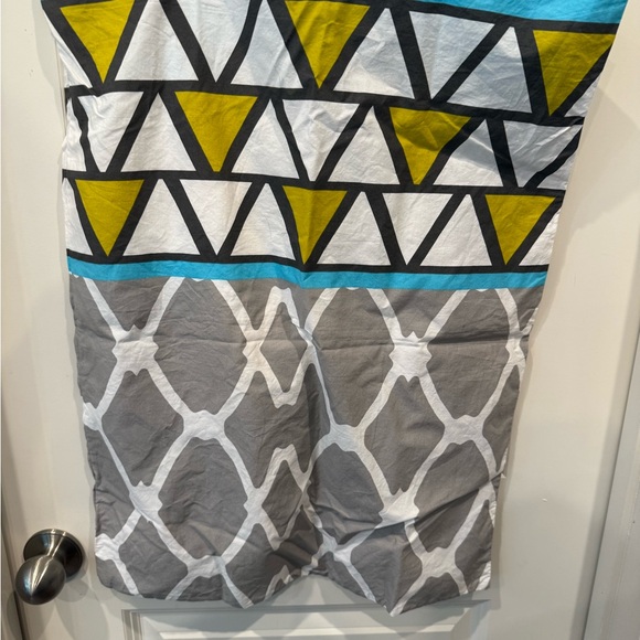 West Elm Duvet Cover and 3 Shams - Picture 9 of 13